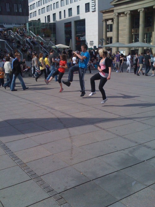 Samstags in Stuttgart City: Jumpstyle in a wicked styleee