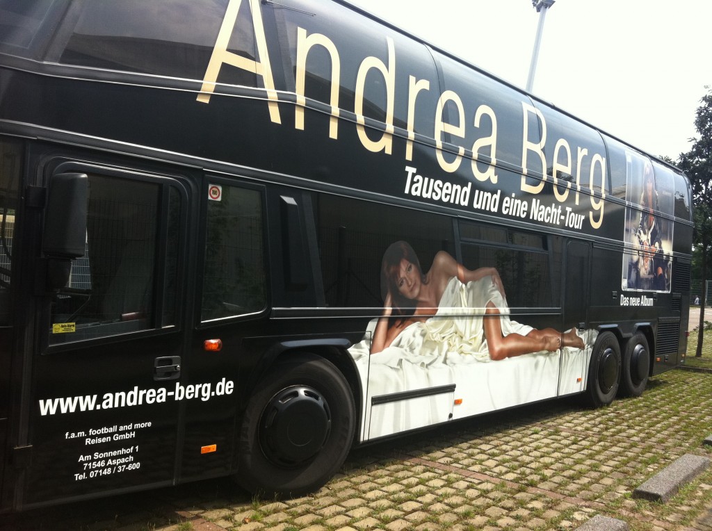 Andrea Berg Bus