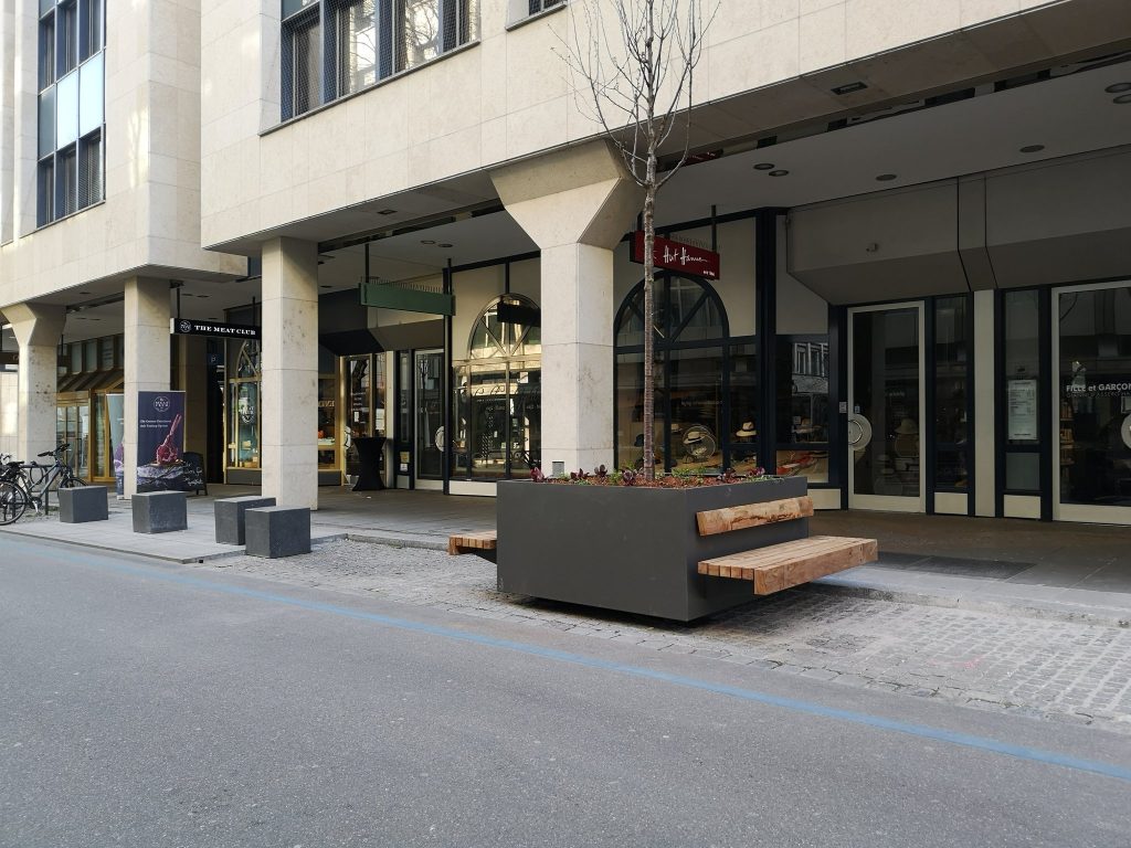 Neue Bank in der Eberhardstraße
