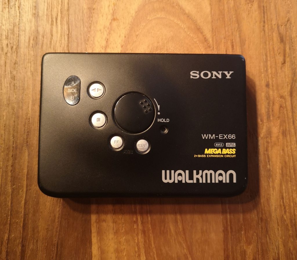 Sony Walkman mit Mega Bass - das Hitgerät der späten 1980er und frühen 1990er Jahre